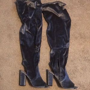 Size 11 heeled boots, grey